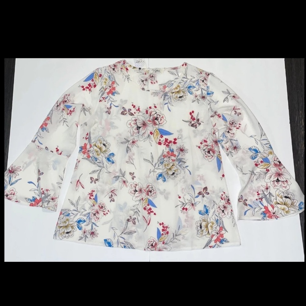 floral blouse